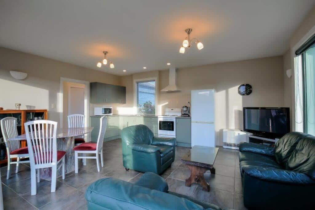 Apartmán Cosy On Kingston Albert Town Exteriér fotografie