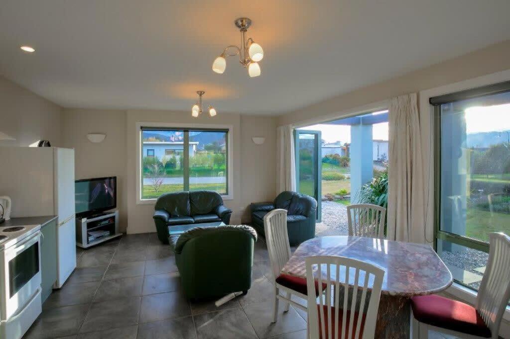 Apartmán Cosy On Kingston Albert Town Exteriér fotografie